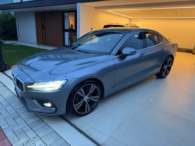 Volvo S60 T-5 Inscription 2.0 254cv 4P 2020