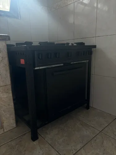 Fogão industrial com forno