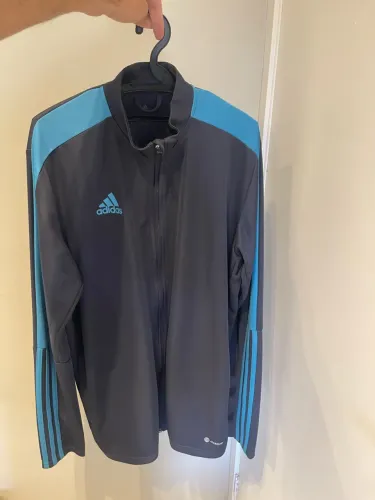 Agasalho adidas 