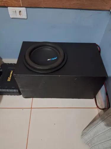 Vendo caixa com grave 900 rms