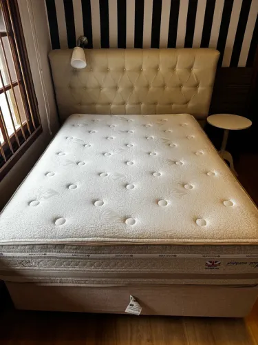 Cama box casal