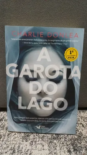 Livro A Garota do Lago - Charlie Donlea (Novo)