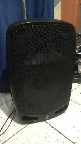Caixa amplificada Staner 15 toda ok