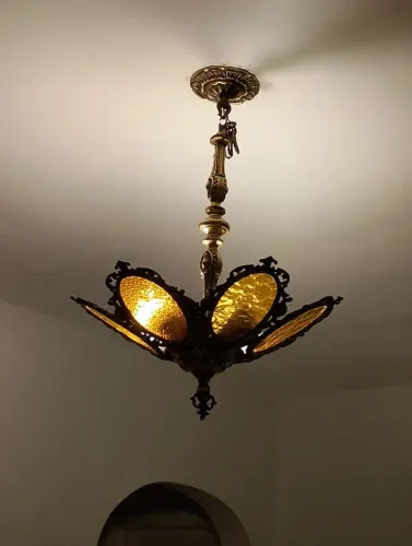 Lustre rústico de bronze 