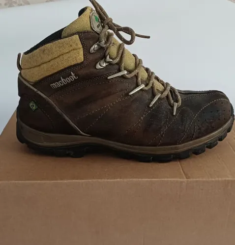 Bota coturno adventure de couro da Macboot n 39