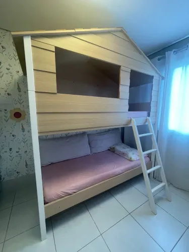 Beliche com Casinha Montessoriano bem conservada