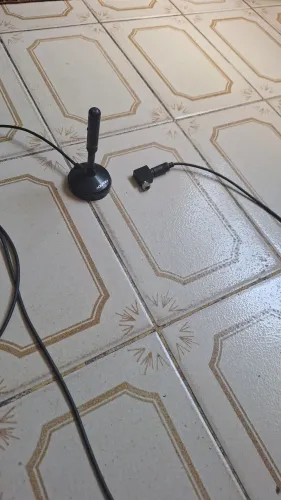 Antena Digital Interna Aquário para TV