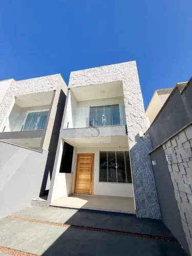 Casa para Venda em Macaé, Vale das Palmeiras, 3 dormitórios, 1 suíte, 3 banheiros, 1 vaga