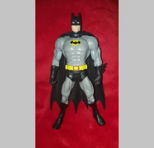 Batman DC Universe Classic Batman