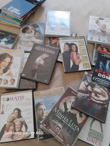 Dvd's originais músicas e filmes