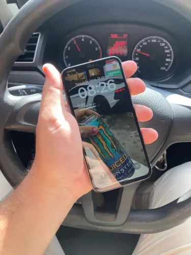 Iphone x 64gb com detalhes