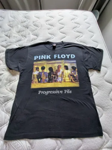 Camisetas de banda de Rock.