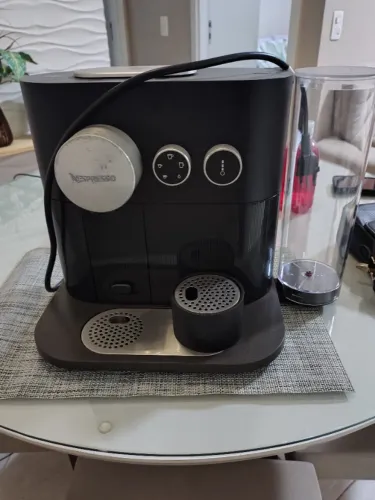 Máquina de café Nespresso 