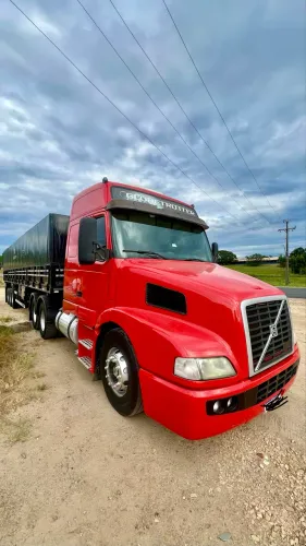 Volvo nh Único dono 