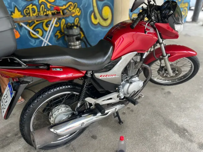 Moto titan 2012 