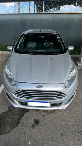Ford Fiesta 1.6 16V Flex Aut. 5P 2016