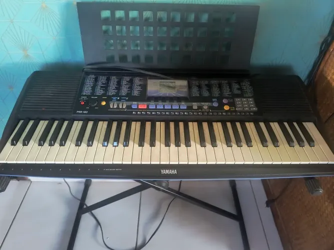 Teclado Yamaha PSR 190