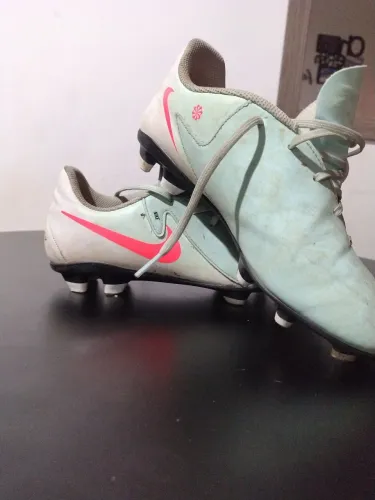 Chuteira Phantom club Nike campo 36
