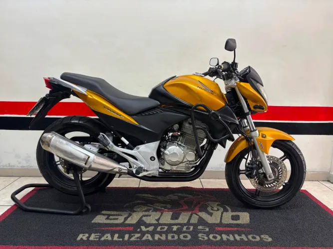 CB 300c 2011 ABAIXO DA FIPE        (DIVIDO DE 21x NO CARTÃO)