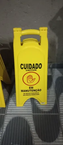 Cavalete de sinalização