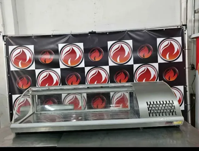 Sushi case refrigerada Gelopar 