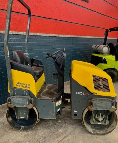 Rolo compactador Wacker RD12