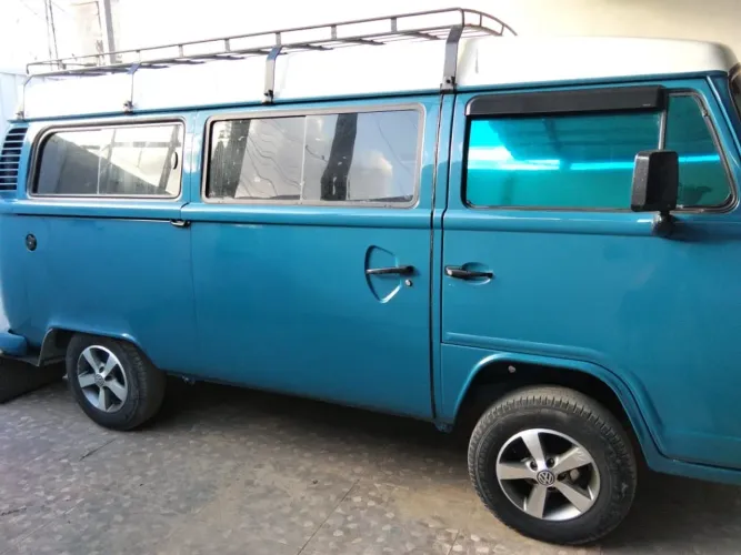 Volkswagen Kombi Standard 1.4 MI Total Flex 8V 2011