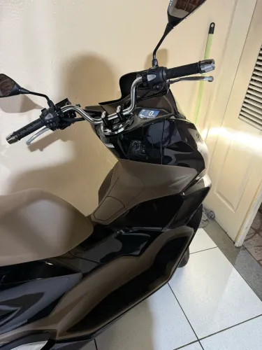 PCX DLX 2026