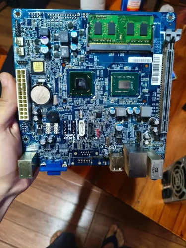 Vendo Placa mãe + Fonte