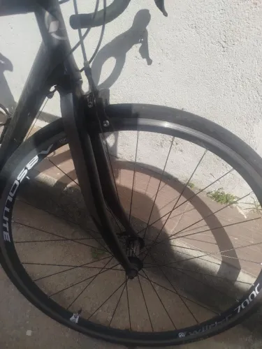 Bike speed Absolut wild R! Câmbio Shimano tiagra 2/10 relacão 34/50  11/28