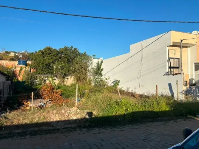 Terreno - 240m²