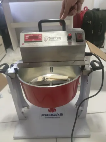 Panela mexedora progás 7 litros + GiraMog - Pouquíssimo usado