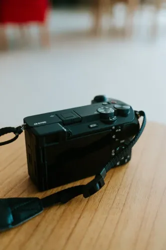 Sony A6700 (só corpo) com nota fiscal - ótimo estado