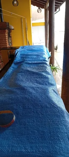 Lona polietileno trançada 8x5. Reforçado em.toda a lateral