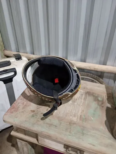 Capacete pra criança tamanho 54 usado bom