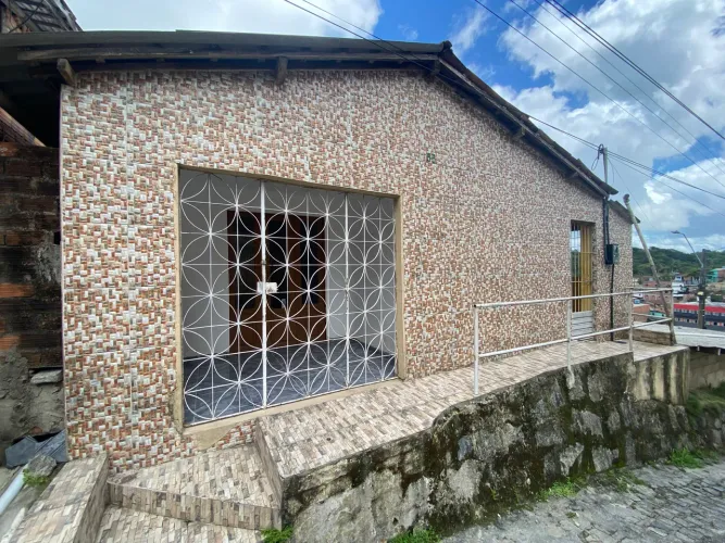 VENDE-SE DUAS CASAS EM CHÃ GRANDE