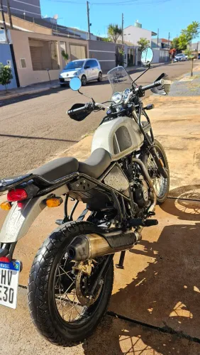 Royal Enfield Himalayan 411cc