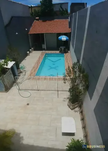 Casa para locação com 4 quartos, sendo 3 suítes - Centro, Campos dos Goytacazes, RJ