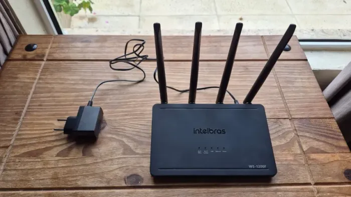 Roteador Intelbras Wi-force W5-1200f Preto 100v/240v