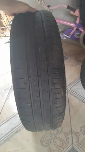 Vendo pneus 175/65/R14