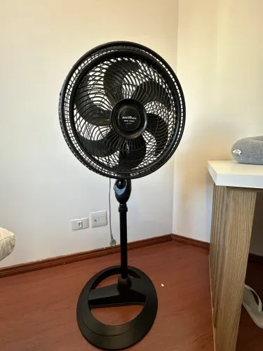 Ventilador coluna Britania