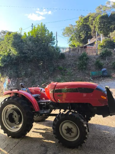 Trator Agrale 4230.4 2012