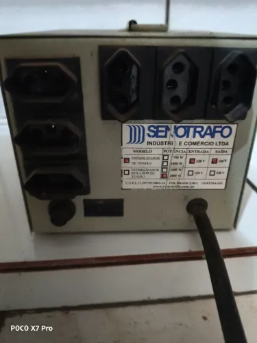 Vendo estabilizador 220 p/ 110
