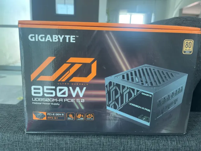 Fonte 850W Gigabyte Ud850gm Modular Gold (Lacrada / Nova)