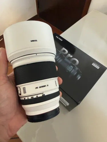 Lente Viltrox 75mm F1.2 para Sony E-Mount com skin