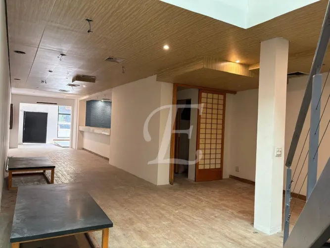 casa comercila de 300m2 em dois andares no coraçào do Jardim Paulista