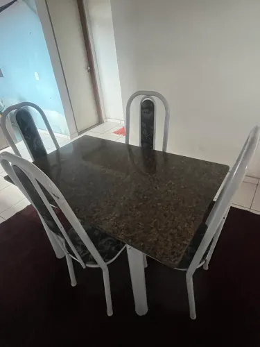 Mesa de mármore