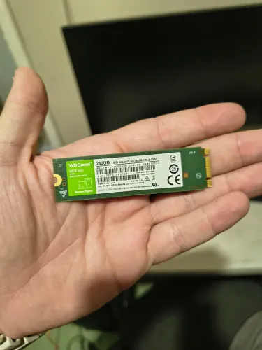 M.2 240GB