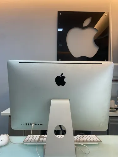 Apple iMac 21.5インチ A1311 (Late 2009) 16GB RAM 240GB SSD macOS High Sierra imac late 2009