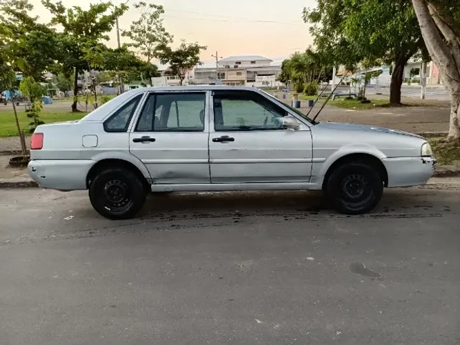 Volkswagen Santana 1.8 MI (álcool) 2001